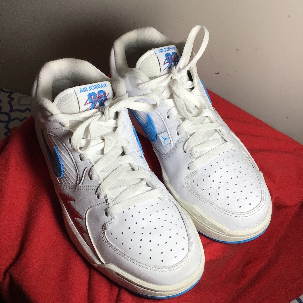 🔥😎Jordan’s women’s Stadium 90; white/powder blue, size 9, see photos, 🔥
